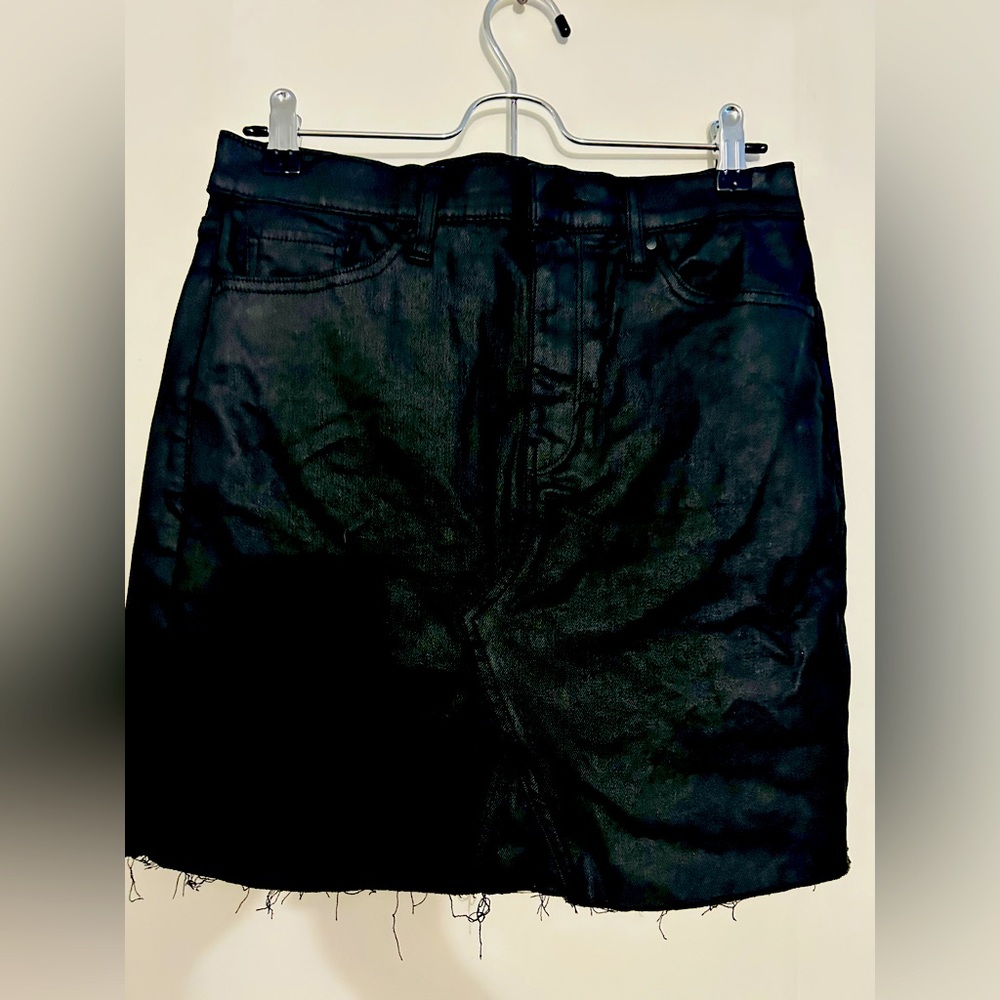 ANNA COATED DENIM HIGH RISE RAW HEM BLACK MINI SKIRT WITH FRONT AN BACK POCKET S